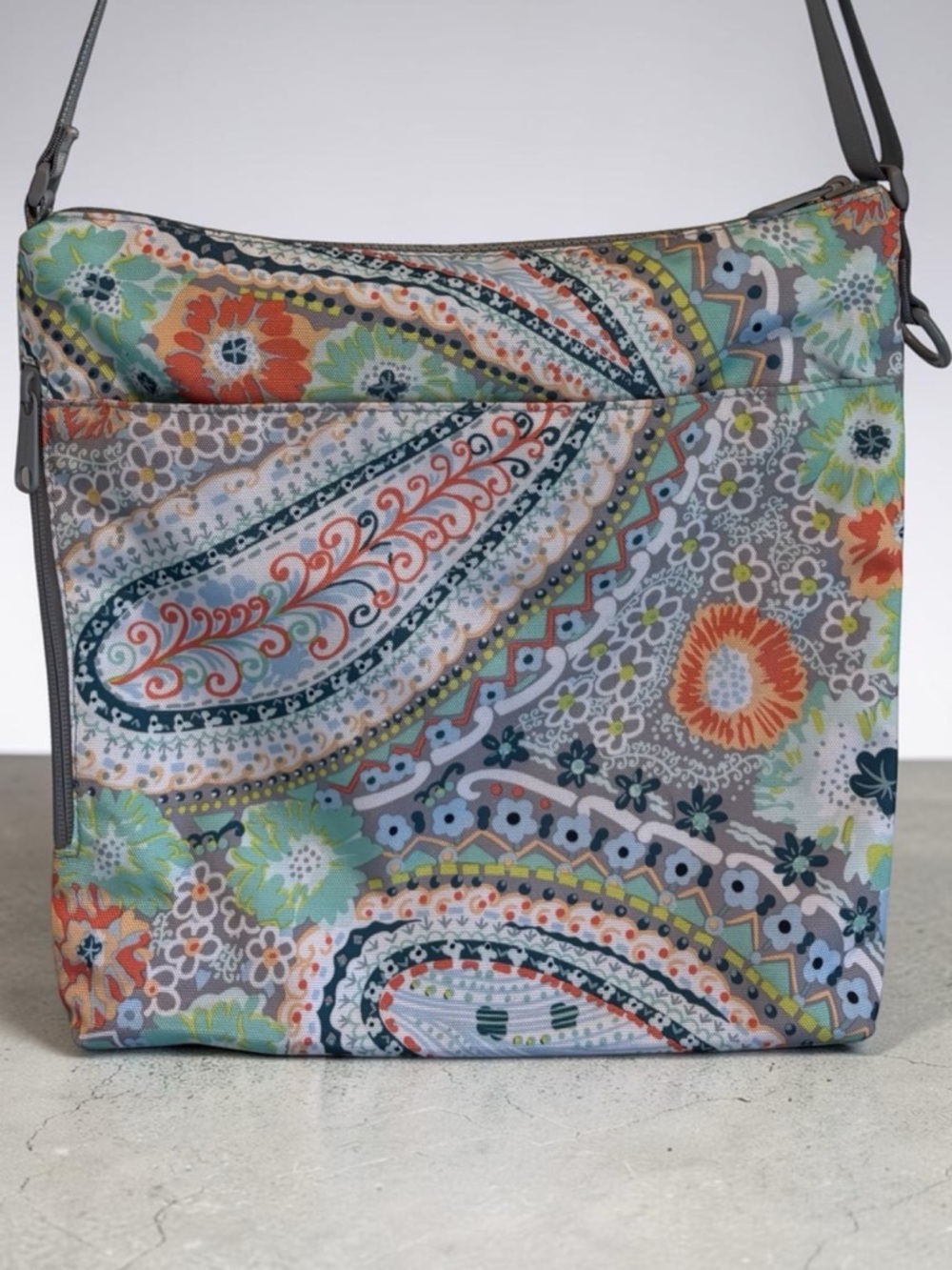 Vera Bradley Recycled Lighten Up Paisley Crossbody • Lightweight Travel Bag - Picture 3 of 11